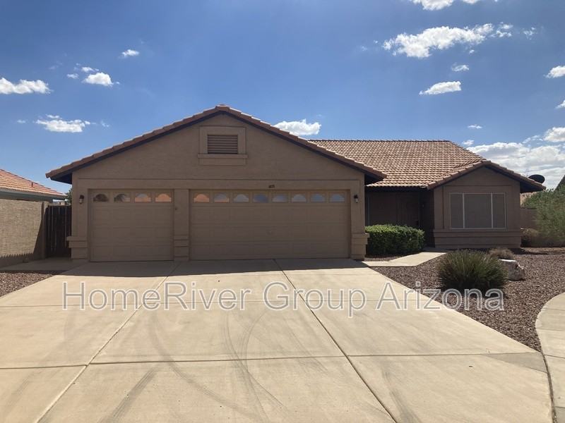 11071 W Burnett Rd - Photo 2 of 19