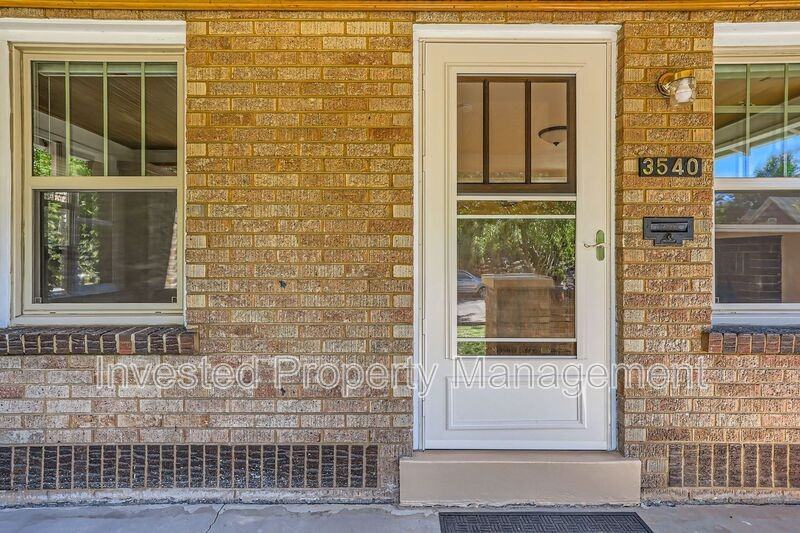 3540 Newton St - Photo 3 of 28