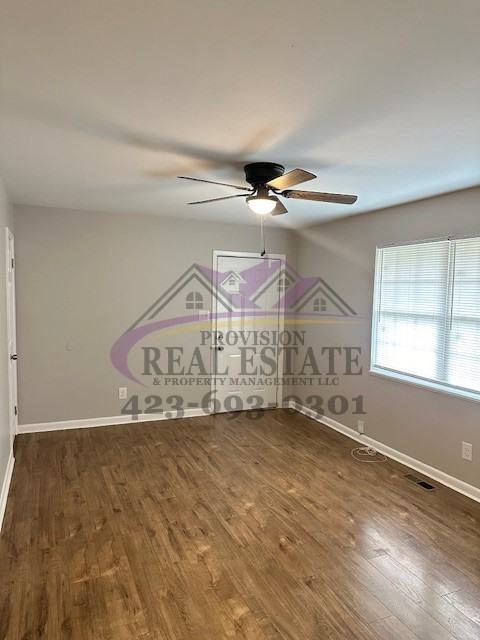 745 20Th St Ne - Photo 3 of 11