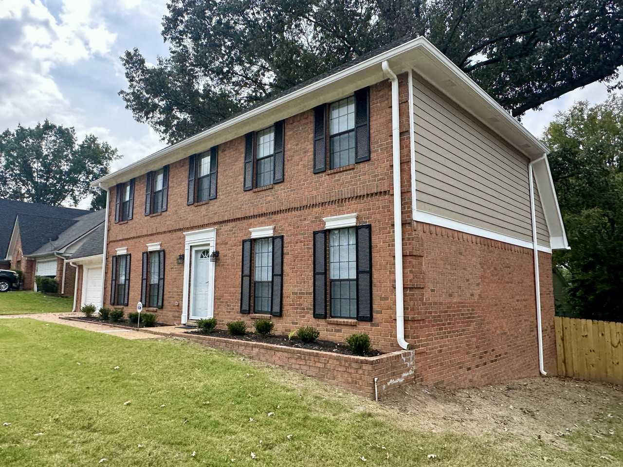 3737 Oak Bark Ln - Photo 2 of 25