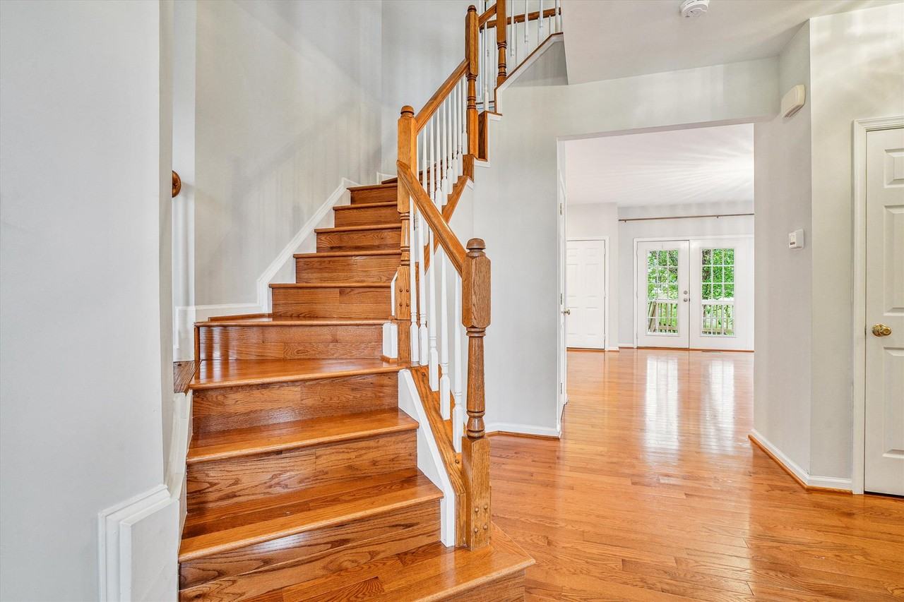 9305 Sumner Lake Blvd - Photo 2 of 46