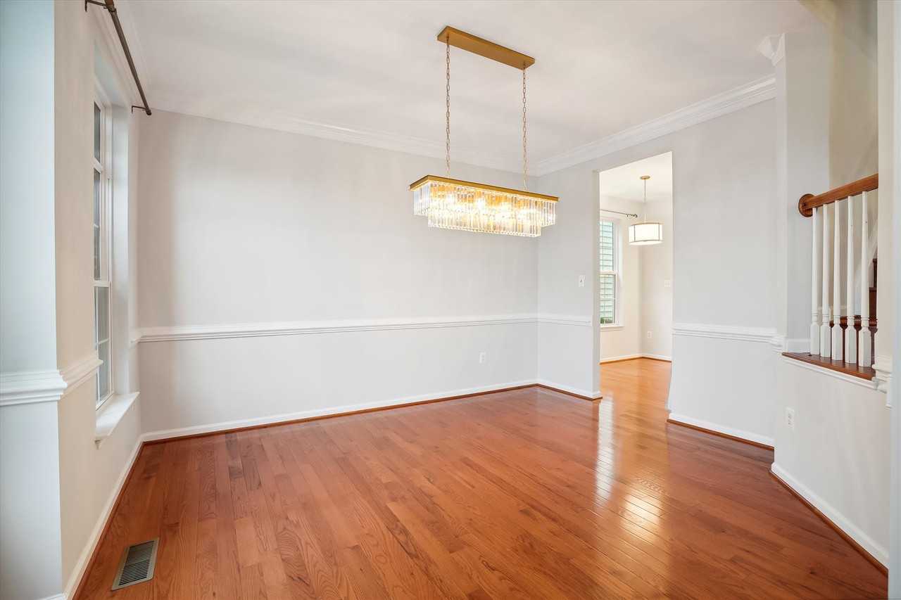 9305 Sumner Lake Blvd - Photo 5 of 46