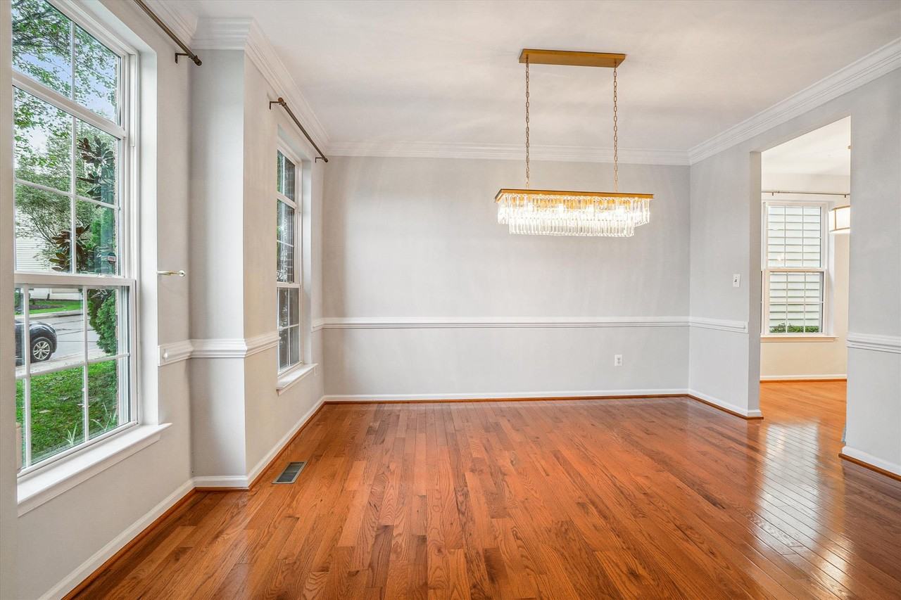 9305 Sumner Lake Blvd - Photo 6 of 46