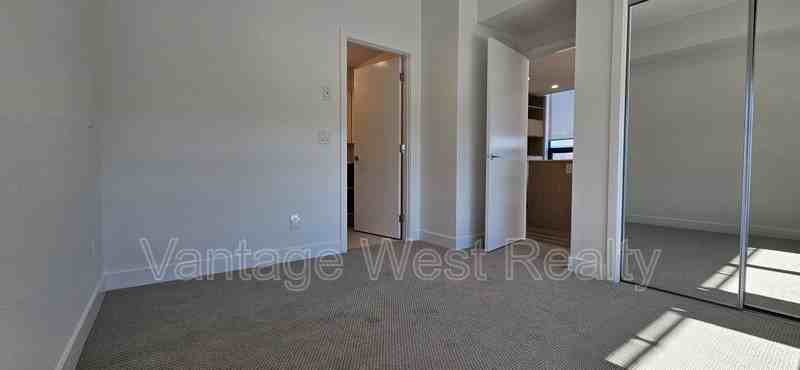 705-1488 Bertram - Photo 5 of 14