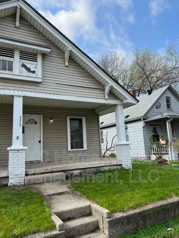 1131 Hasbrook Ave - Photo 3 of 24