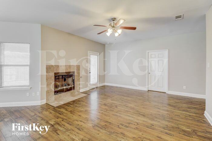 606 Mary Wilson Dr - Photo 3 of 16