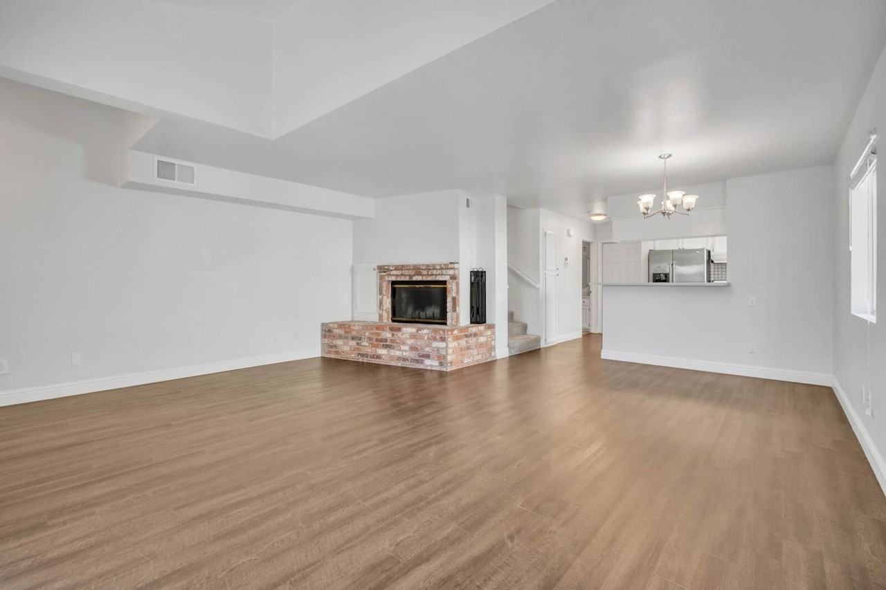 4255 Taylor St - Photo 4 of 26