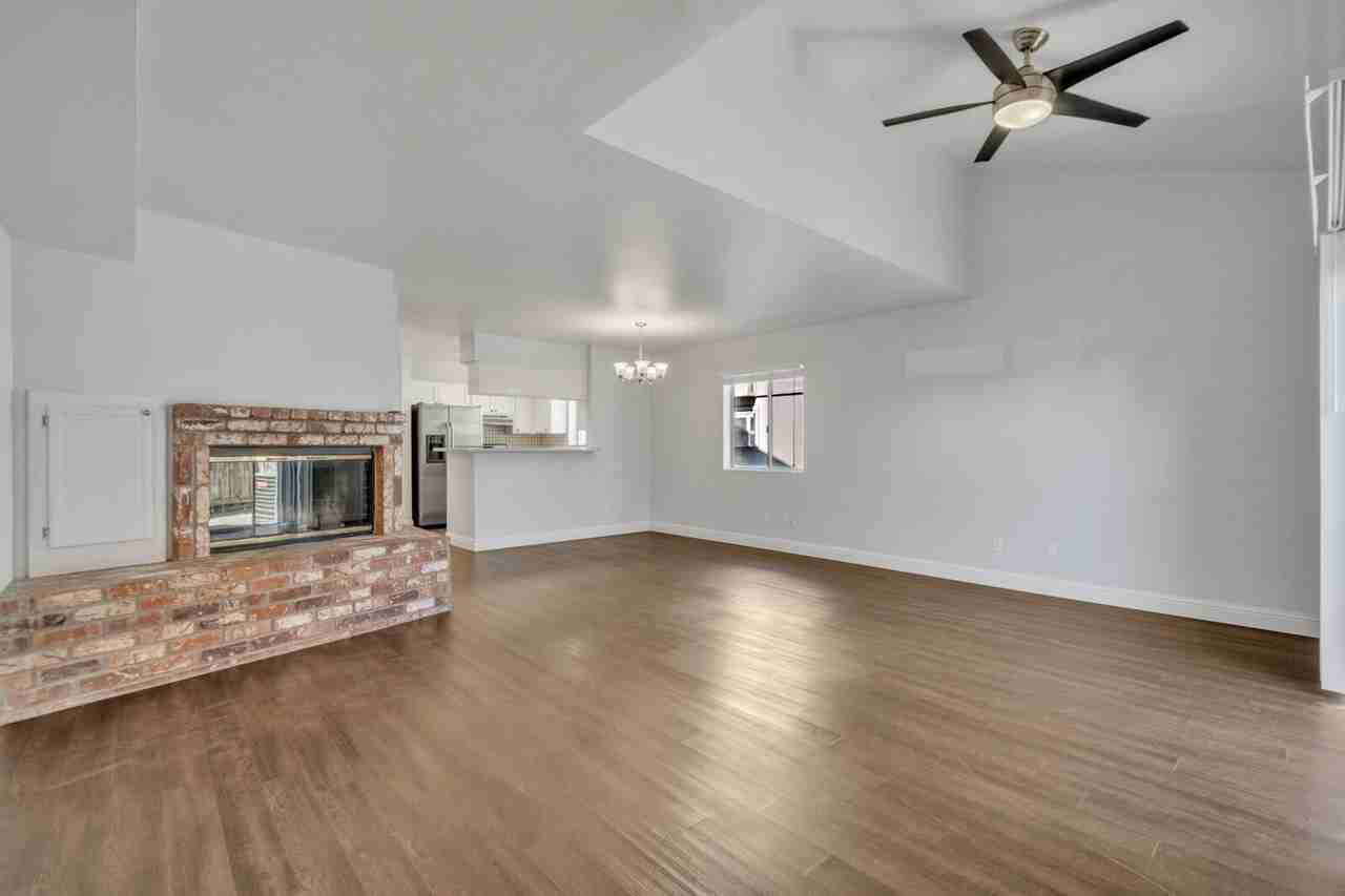 4255 Taylor St - Photo 5 of 26