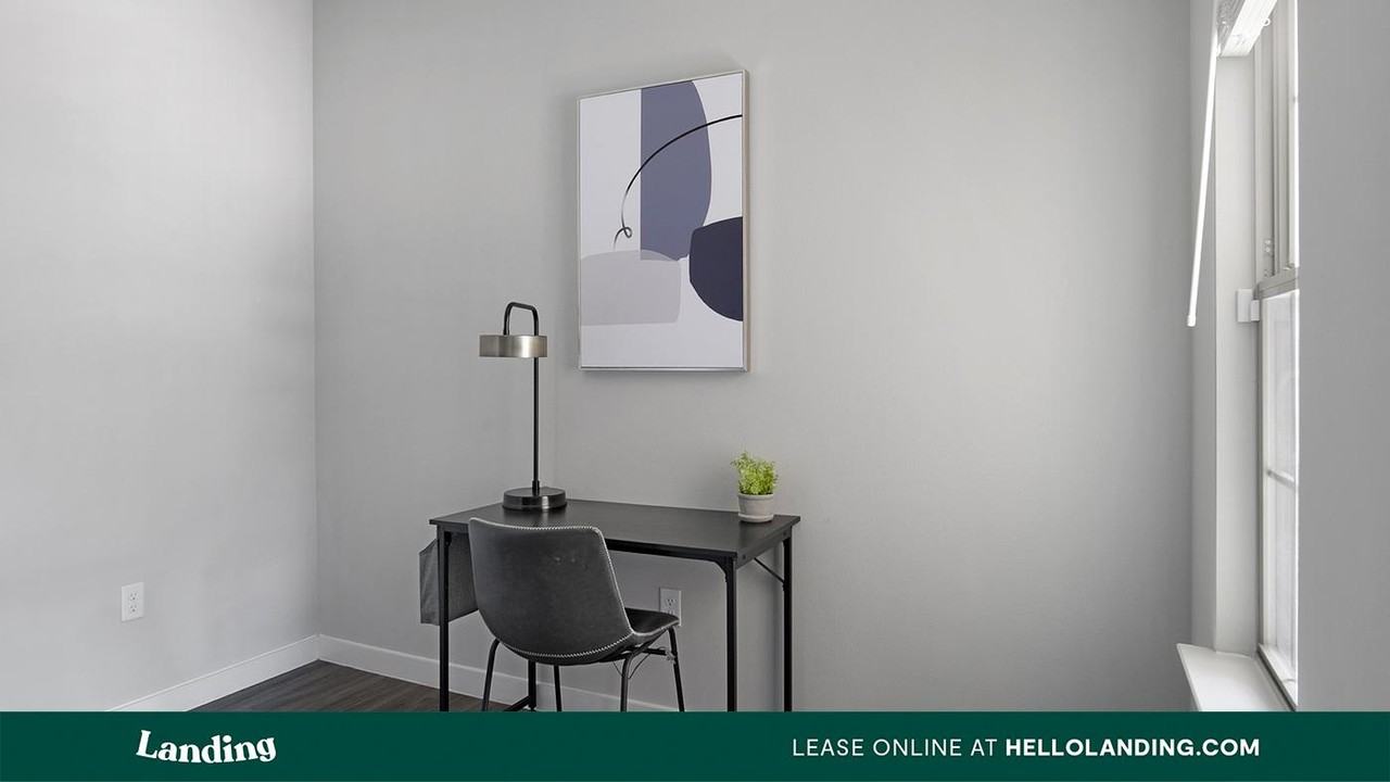 8200 Clarksprings Dr - Photo 4 of 50