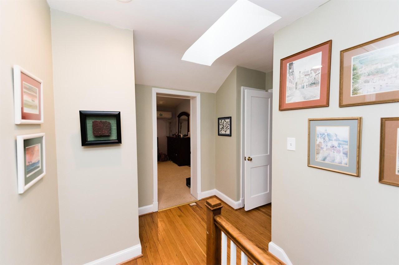 9903 Sidney Rd - Photo 3 of 42