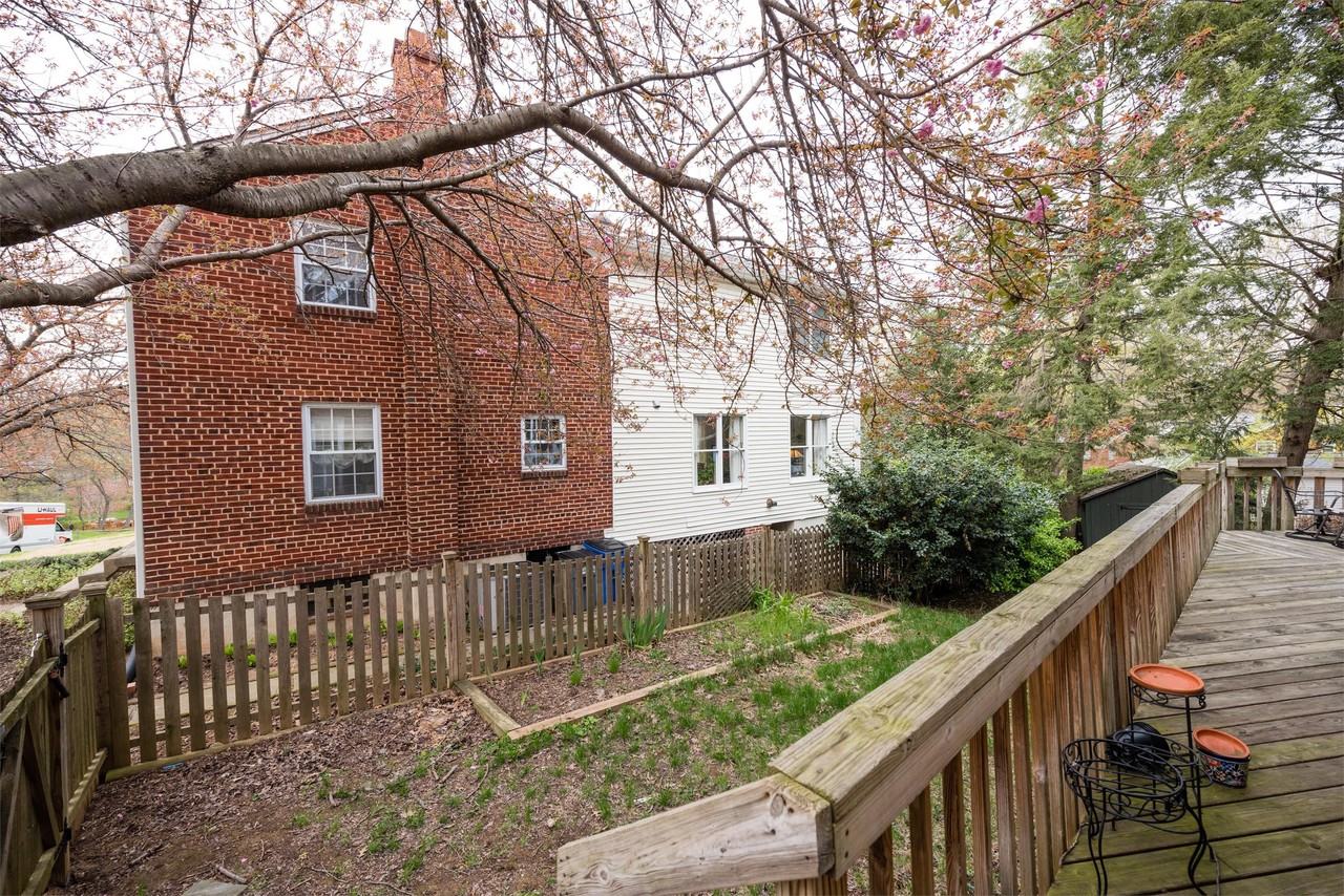 9903 Sidney Rd - Photo 2 of 42