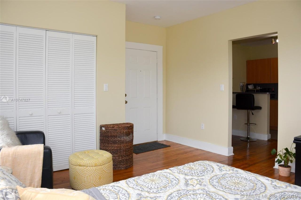 11520 Northeast 6th Avenue #5 - Photo 6 of 12