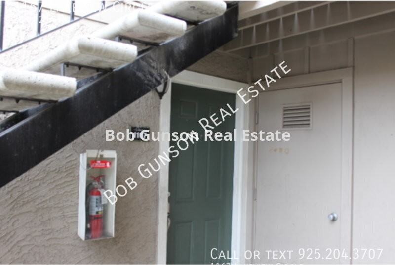 1167 Lakeview Cir - Photo 2 of 16