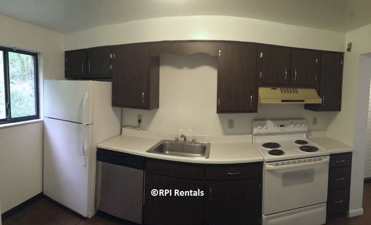 778 Locust Ridge Dr - Photo 2 of 4