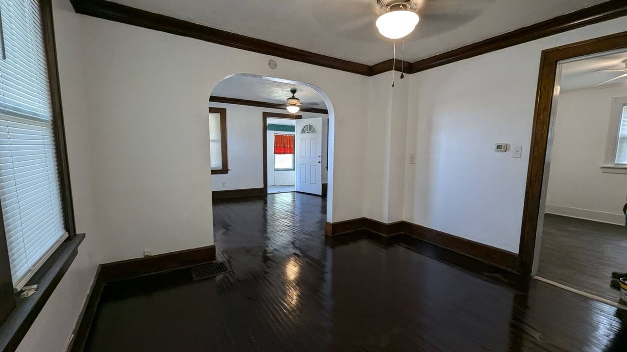 115 Ashley Ave - Photo 2 of 12