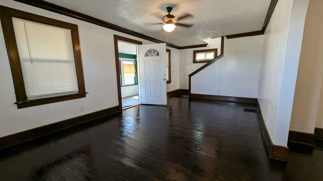 115 Ashley Ave - Photo 3 of 12