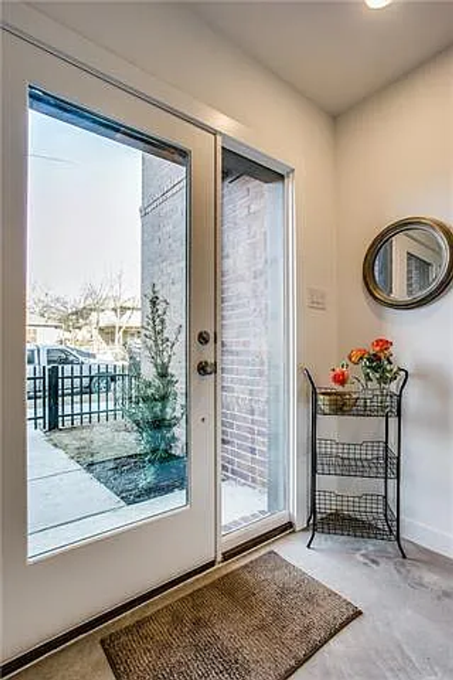 627 Finley Ct - Photo 2 of 20