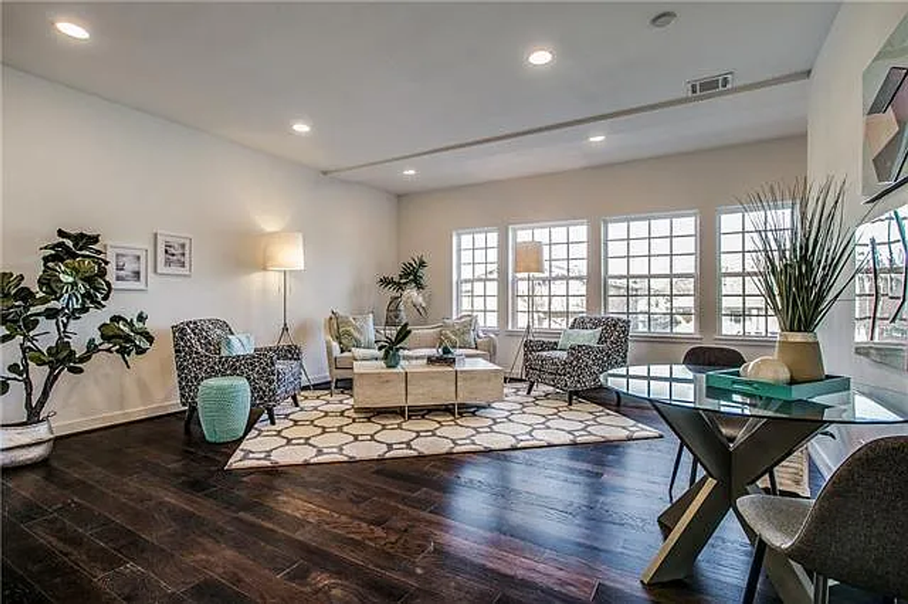 627 Finley Ct - Photo 3 of 20