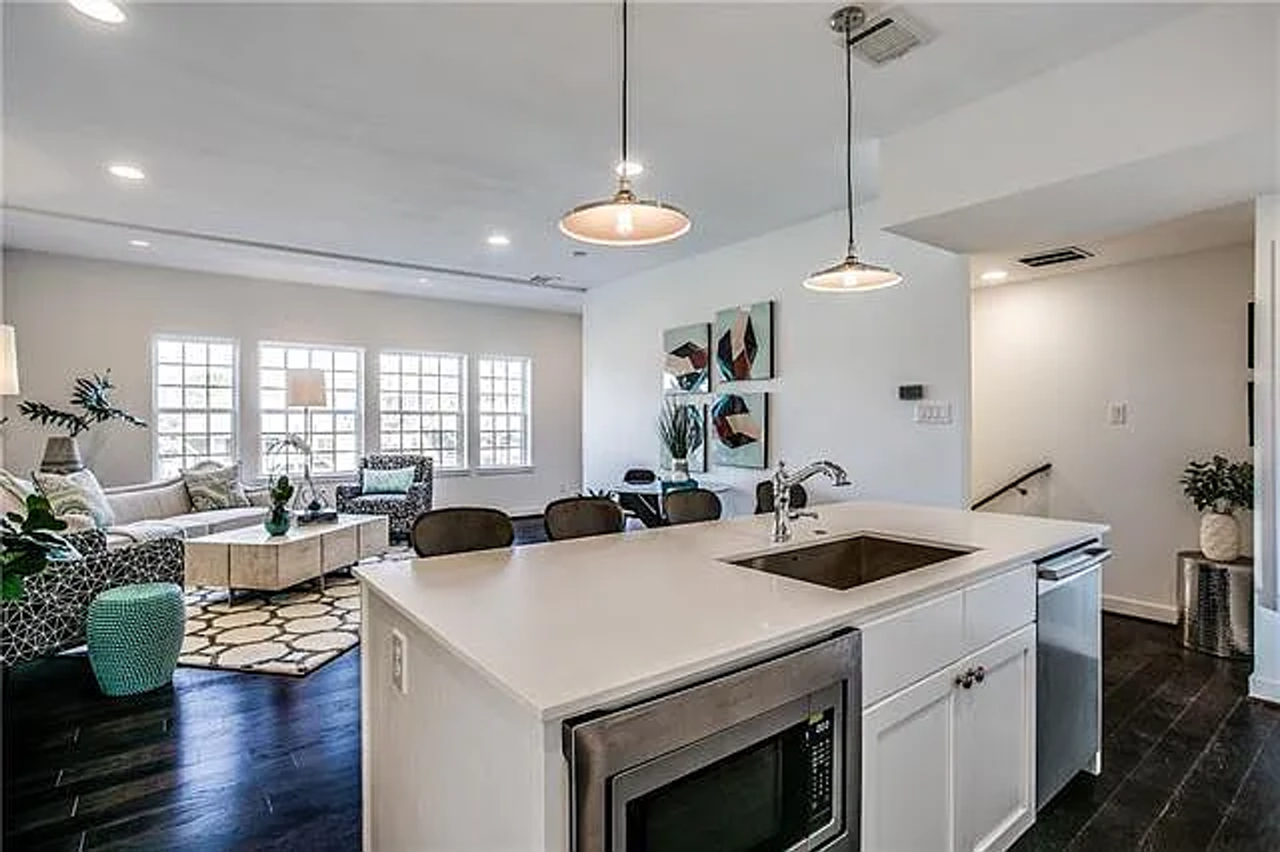 627 Finley Ct - Photo 4 of 20