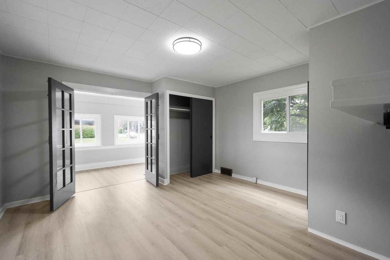 126 Whitaker St - Photo 3 of 36