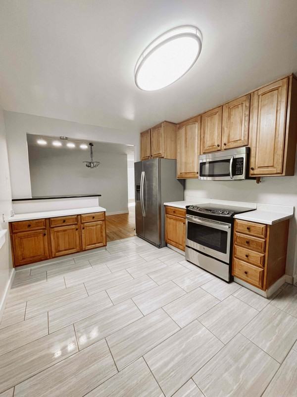 2858 S Zurich Ct - Photo 3 of 21