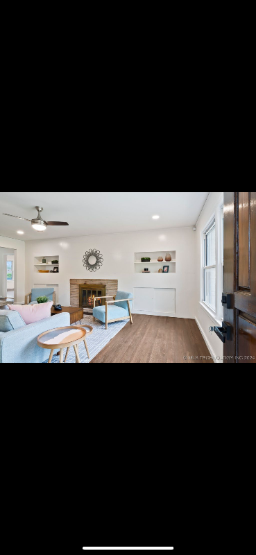 2352 S Delaware Ct - Photo 3 of 17