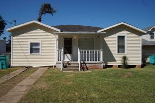 1438 Parkview Dr - Photo 1 of 1