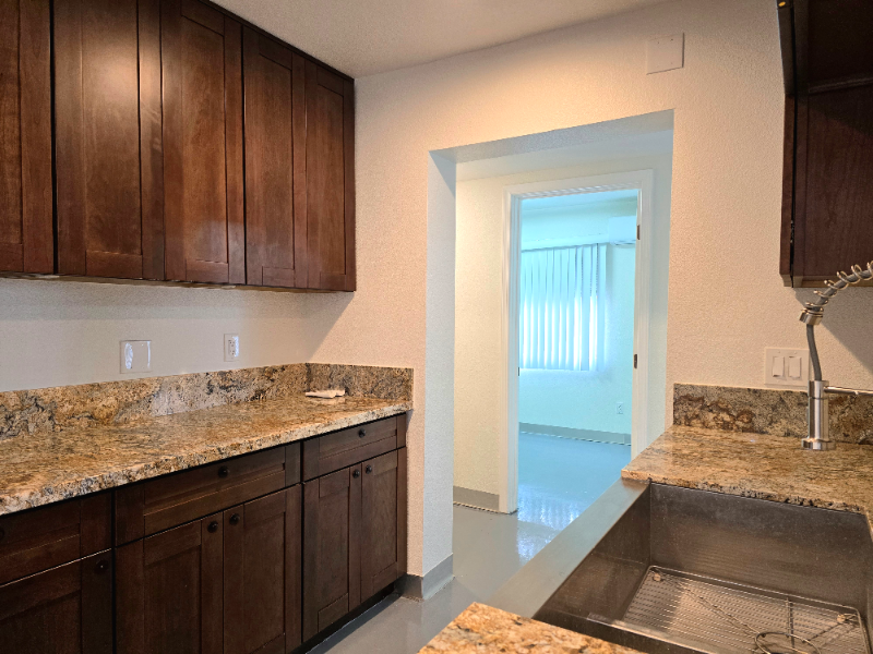 1719 W Walnut Ave - Photo 7 of 24