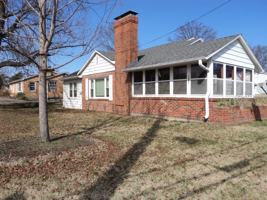 featured image of 1601 W Broadway