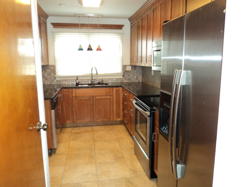 1601 W Broadway - Photo 2 of 20