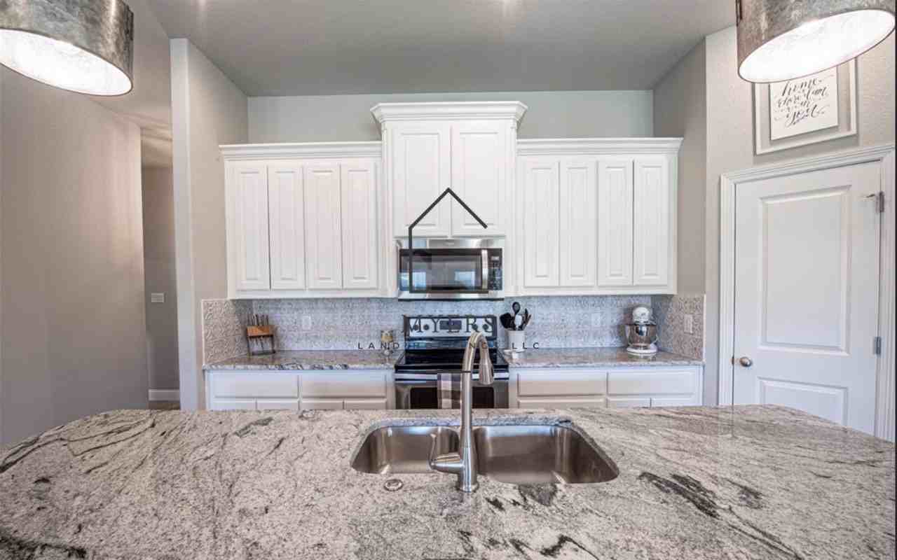 1412 Town Creek Cir #NA - Photo 4 of 19