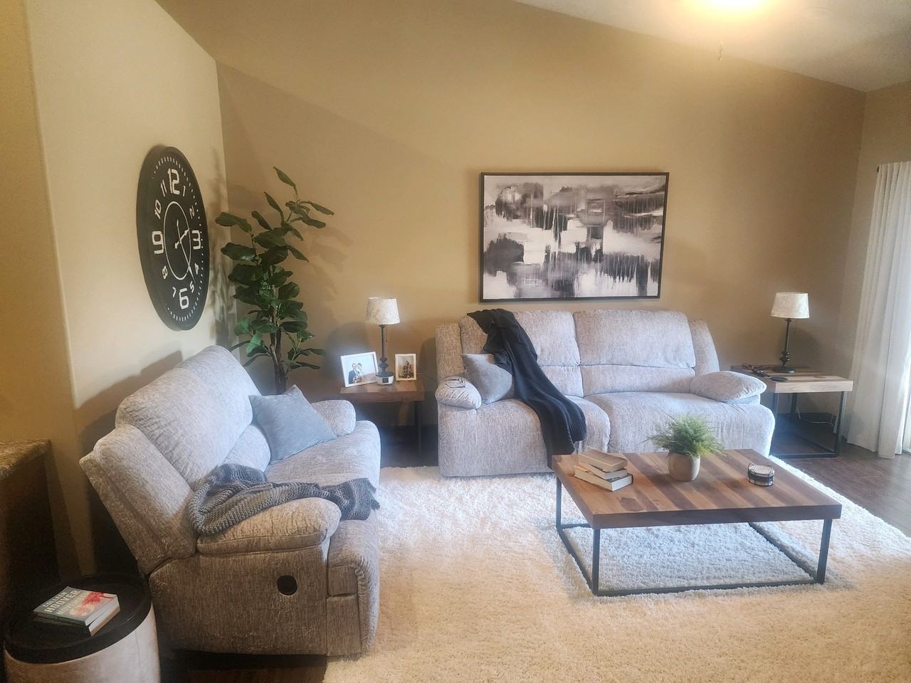 721 E 73rd St #NA - Photo 2 of 31