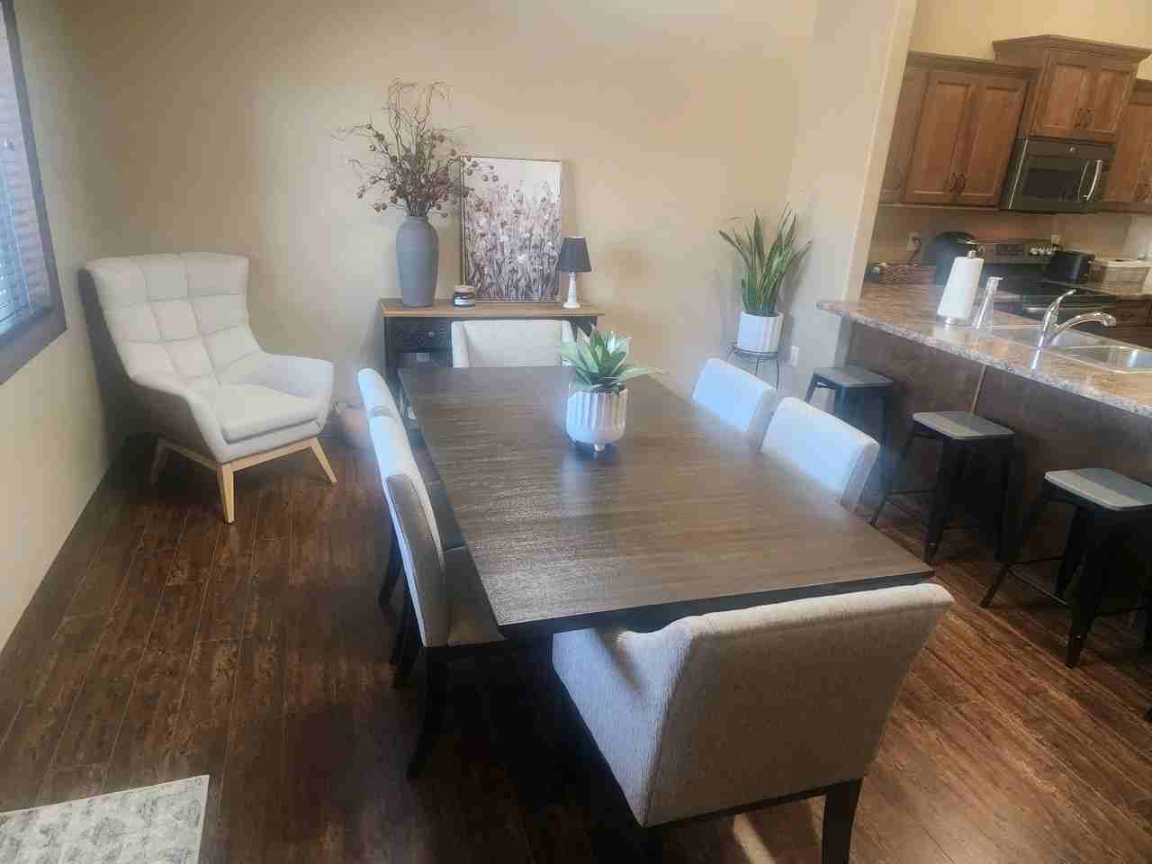 721 E 73rd St #NA - Photo 4 of 31