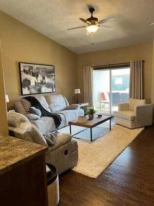 721 E 73rd St #NA - Photo 5 of 31