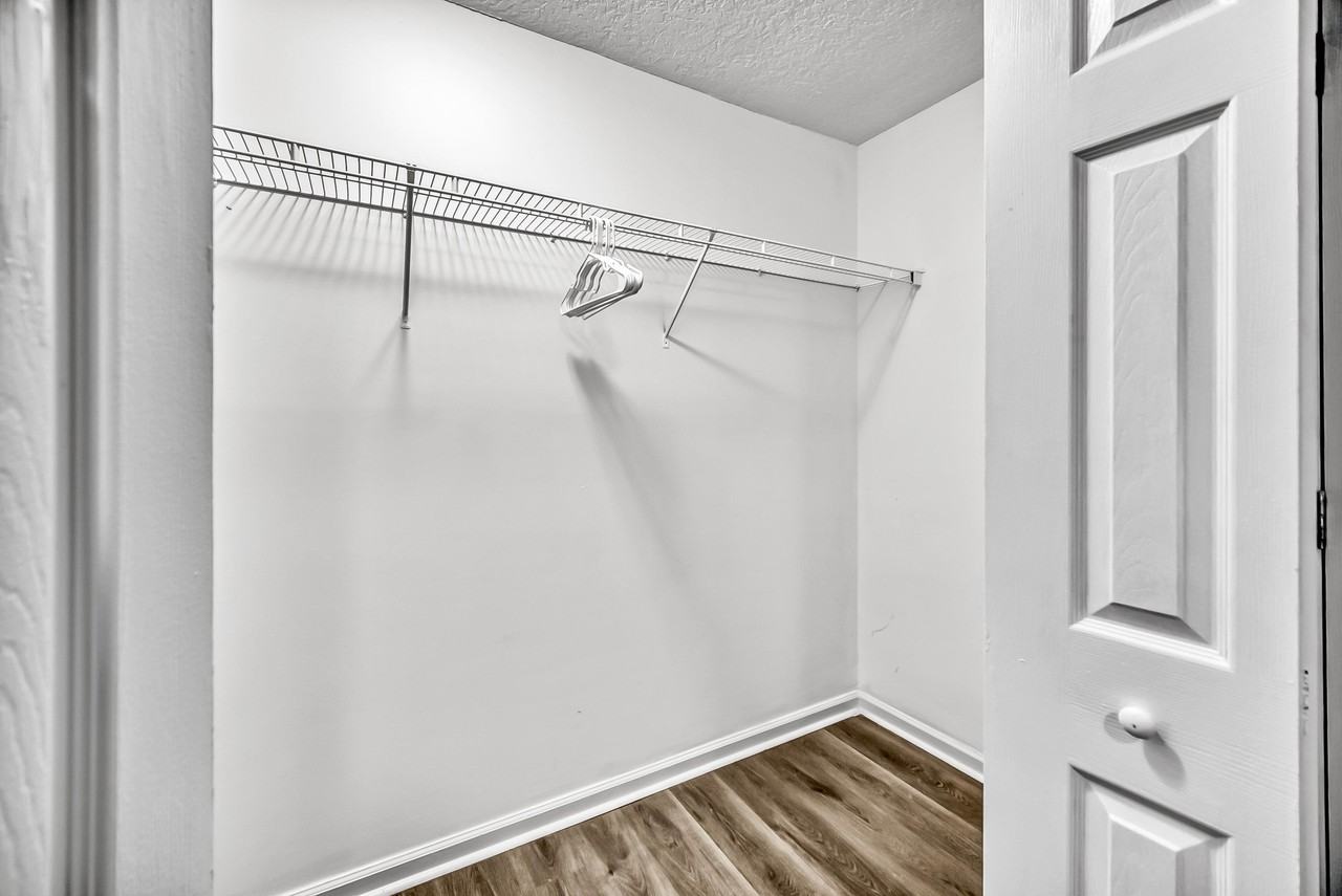 Leeda Dr - Photo 3 of 5