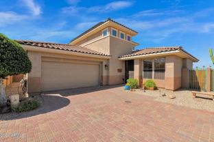 13620 W Cypress St - Photo 1 of 1