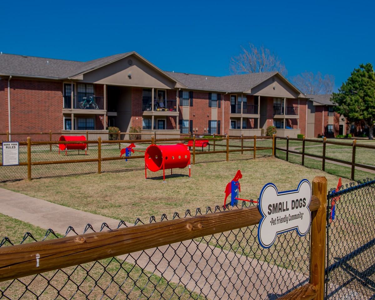 Waters Edge Apartments - Photo 7 of 17