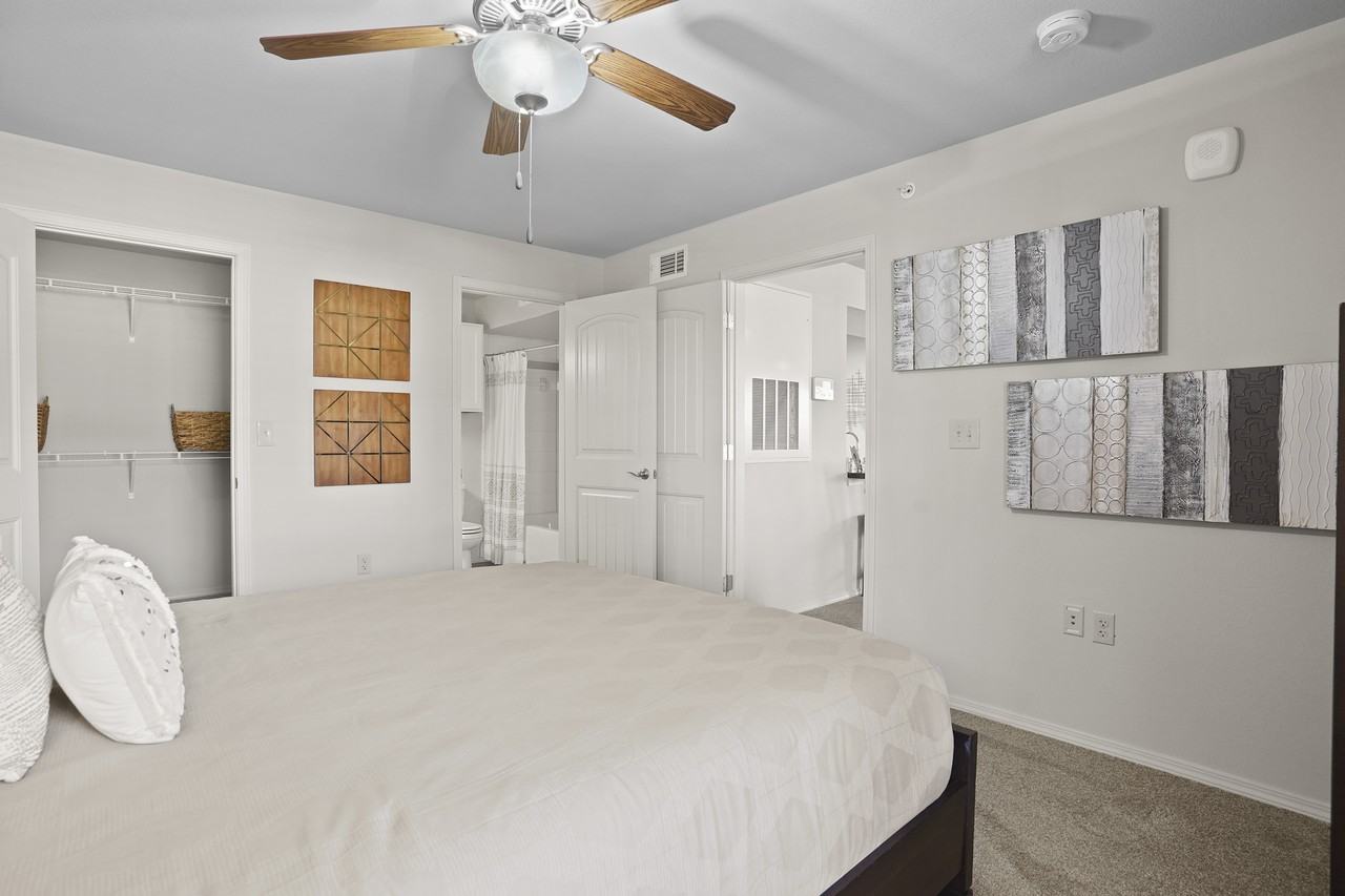 Watercress Apartments - Photo 2 of 22