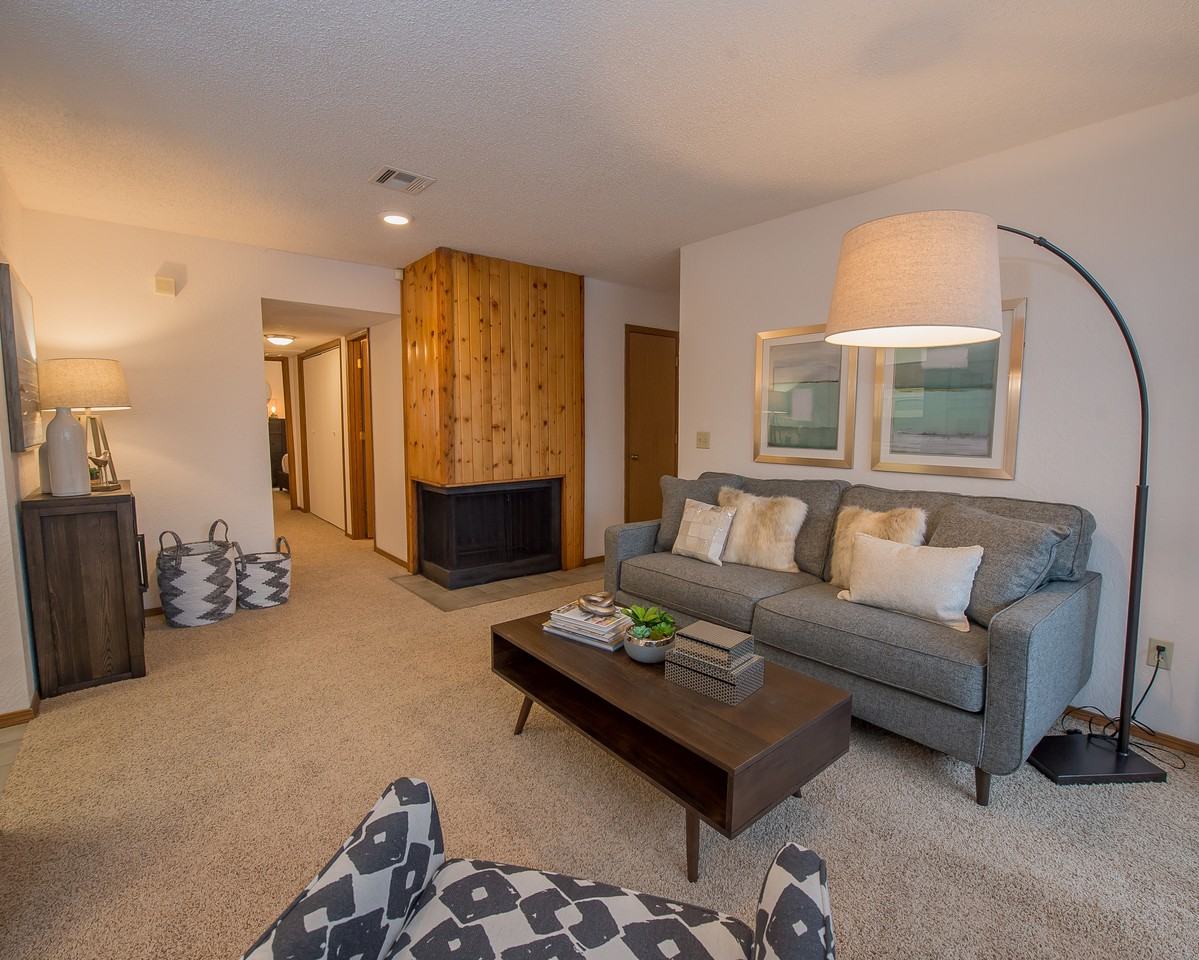 Warrington Apartments - Photo 6 of 18