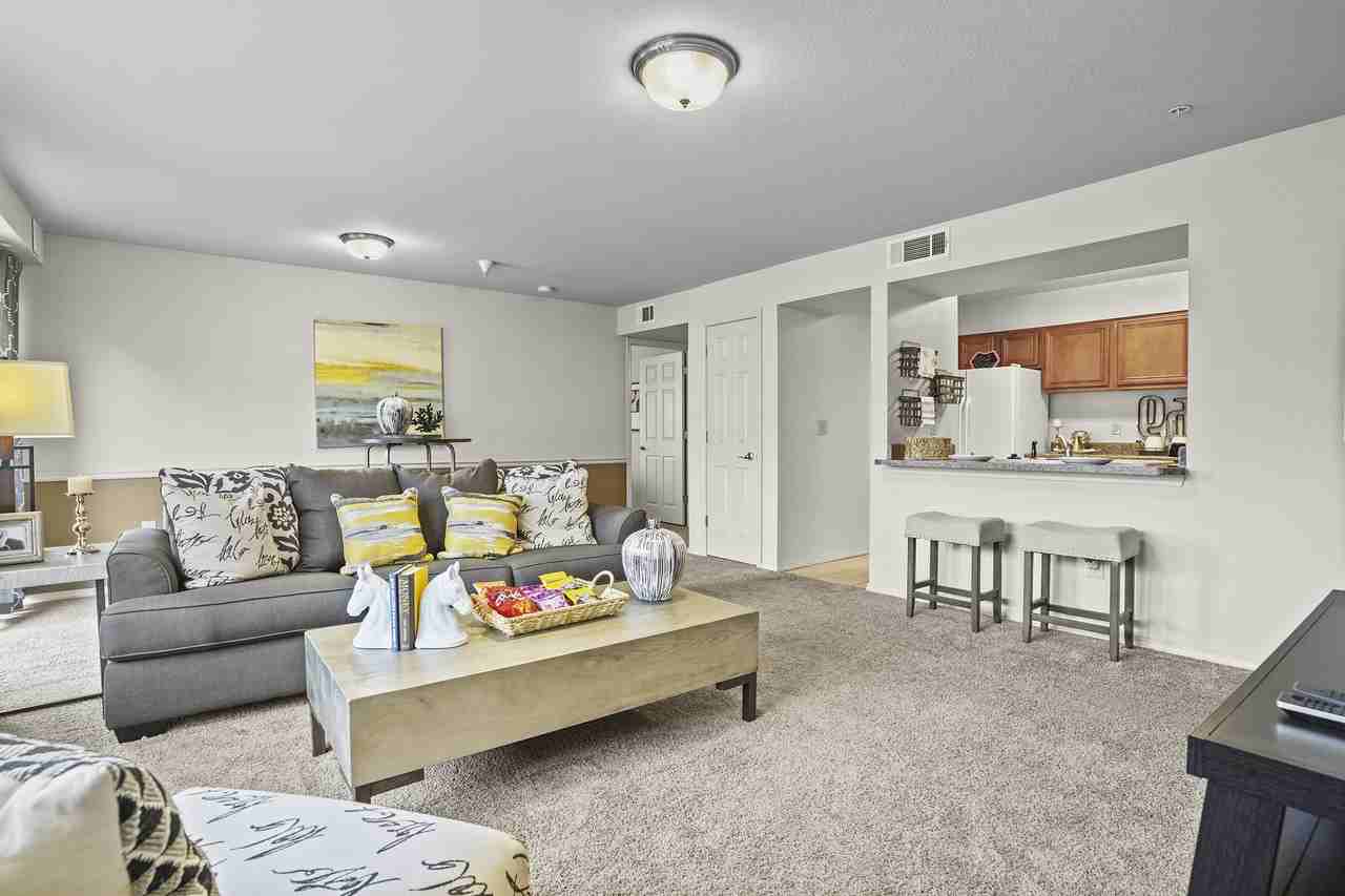 Villas of Waterford - Photo 2 of 21