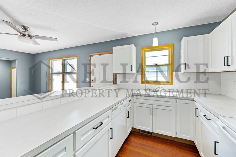 1513 S Edwards Ave - Photo 7 of 17