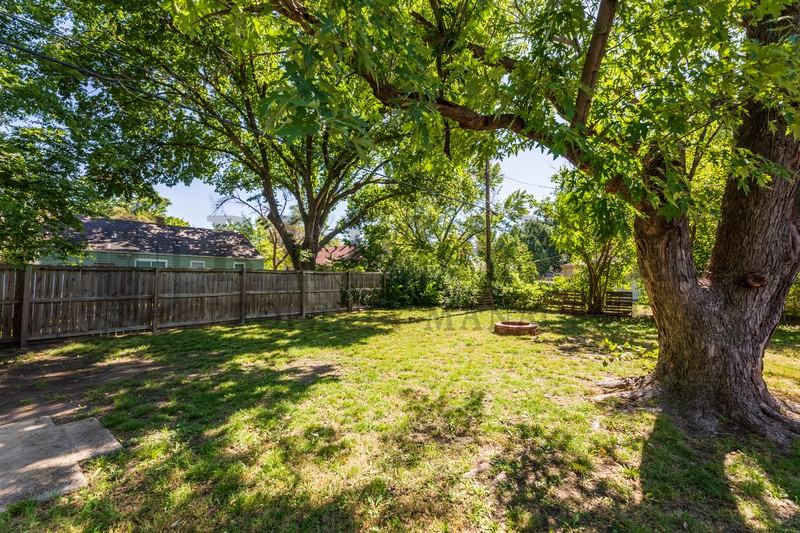 1806 Hood Street - Photo 3 of 15