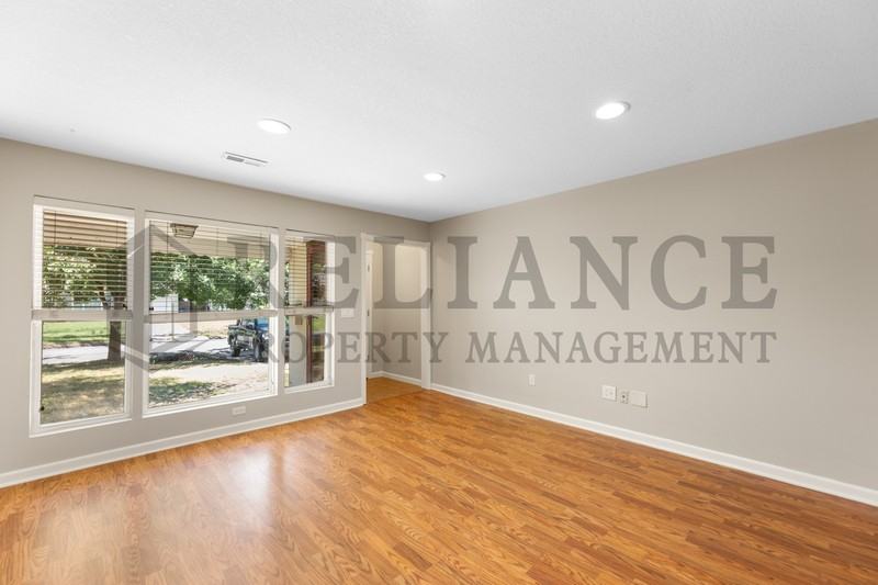 1806 Hood Street - Photo 5 of 15