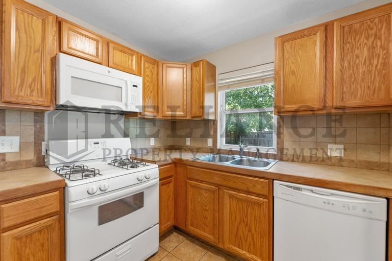 1806 Hood Street - Photo 7 of 15