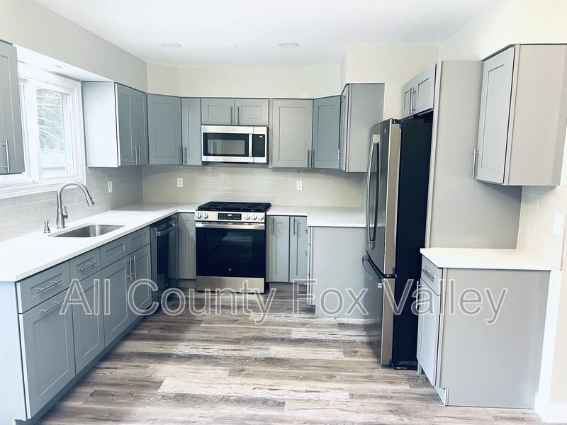 361 Elmwood Ave - Photo 5 of 29