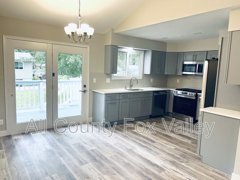 361 Elmwood Ave - Photo 6 of 29