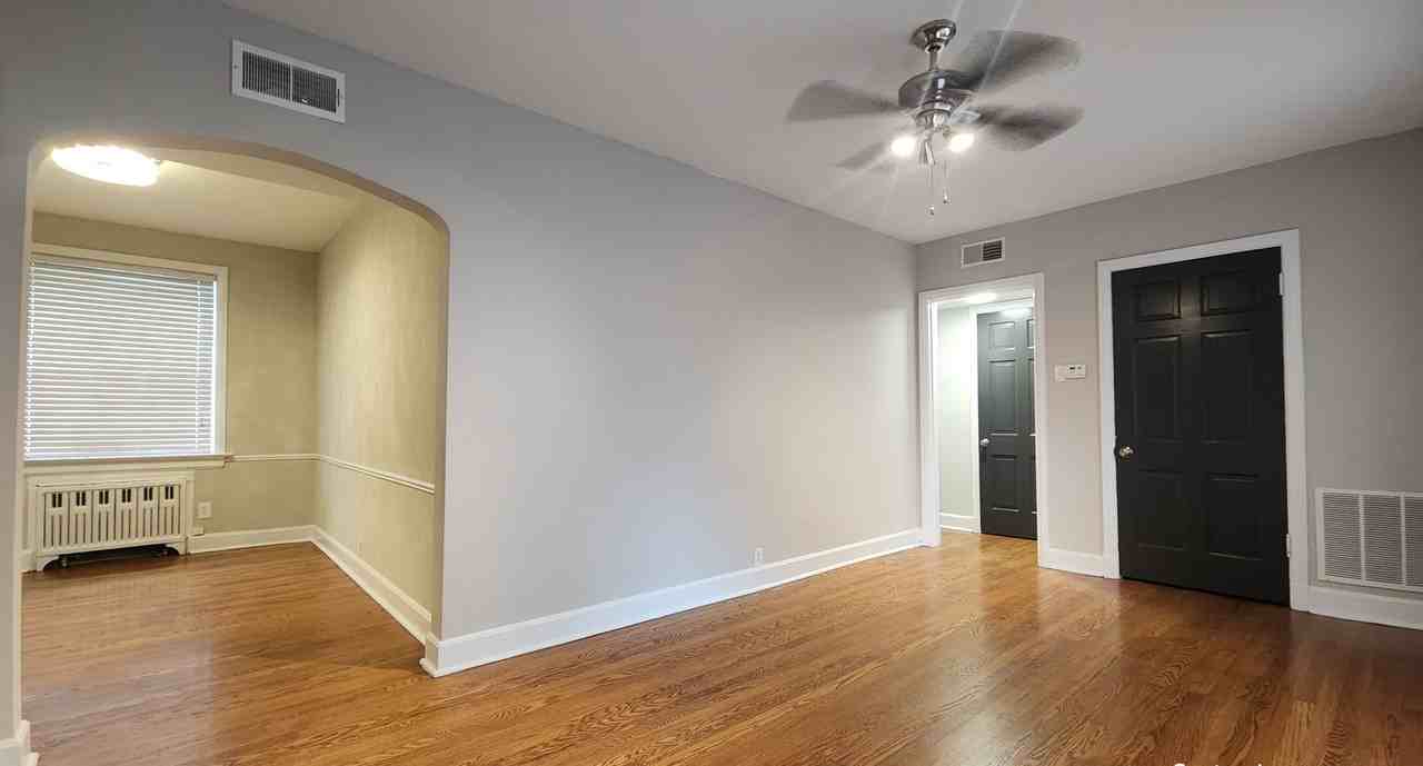 7752 Kingsbury Blvd. - Photo 3 of 10