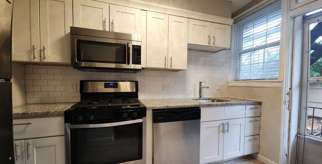 7752 Kingsbury Blvd. - Photo 2 of 10