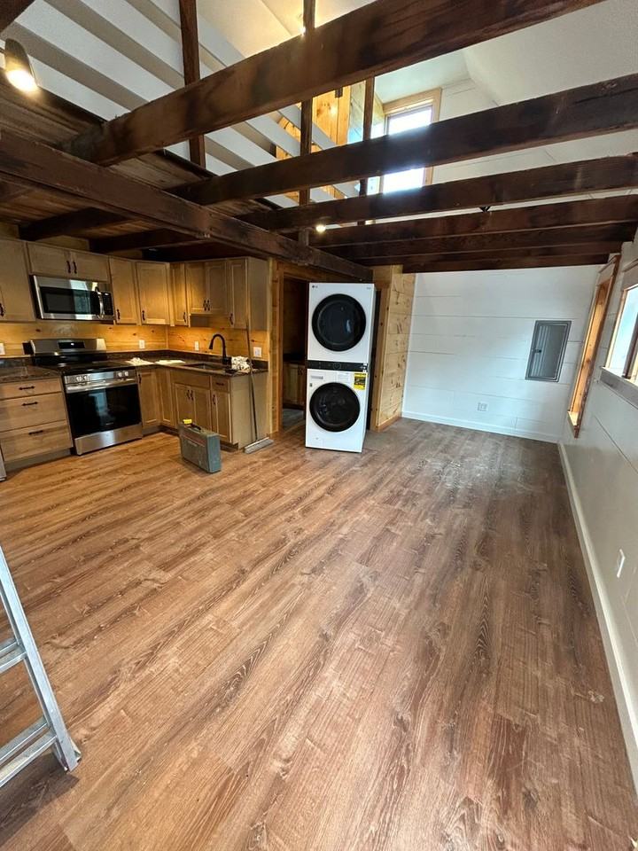 339 Queen Anne Rd - Photo 6 of 10