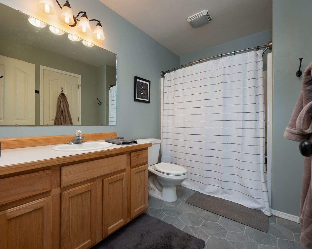 3407 Laredo - Photo 3 of 15